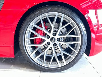 صورة 38 لـ 2017 AUDI R8 SPYDER