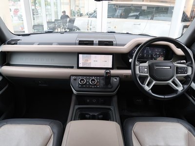 2021 LAND Rover DEFENDER photo 2