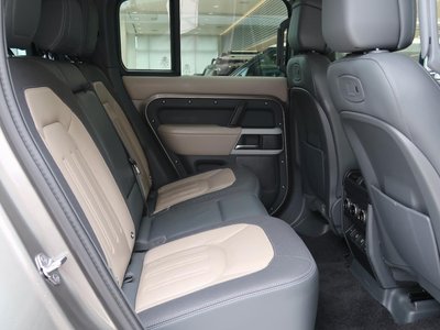 2021 LAND Rover DEFENDER thumbnail 37