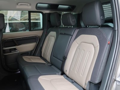 2021 LAND Rover DEFENDER thumbnail 30