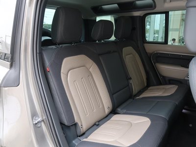 2021 LAND Rover DEFENDER photo 16