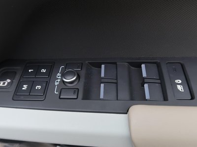 2021 LAND Rover DEFENDER thumbnail 33