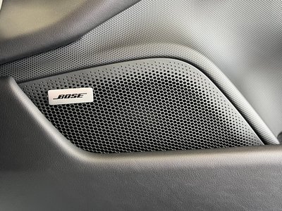 2022 Porsche TAYCAN thumbnail 23