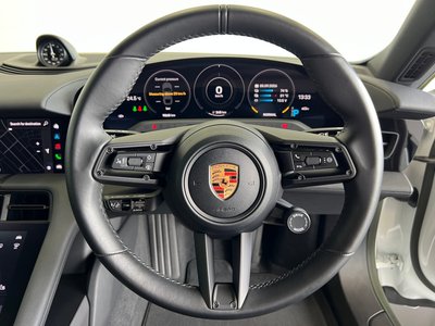 2022 Porsche TAYCAN photo 9