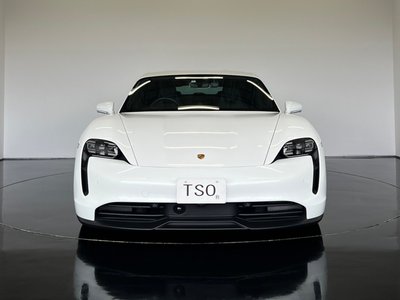 2022 Porsche TAYCAN photo 3