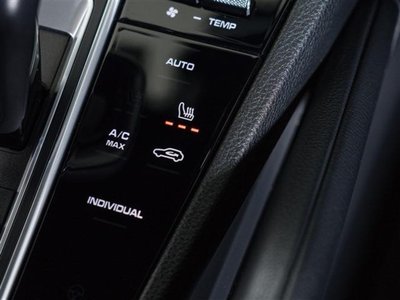 2020 Porsche CAYENNE thumbnail 23