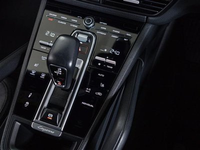 2020 Porsche CAYENNE thumbnail 22