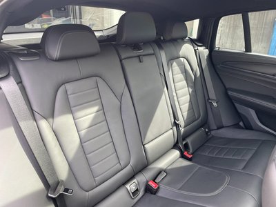 2023 BMW X4 thumbnail 34