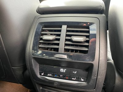 2023 BMW X4 thumbnail 35