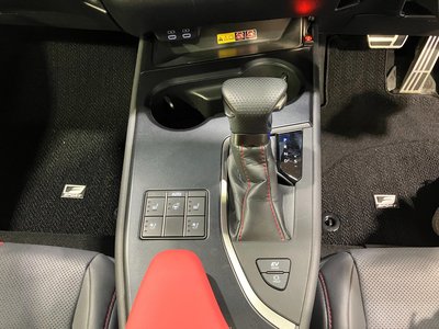 صورة 55 لـ 2023 Lexus UX