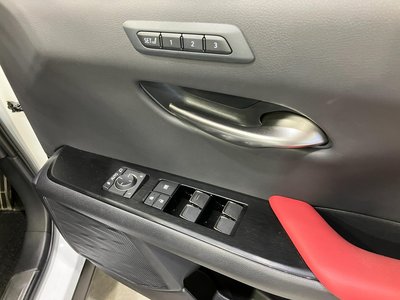 صورة 68 لـ 2023 Lexus UX