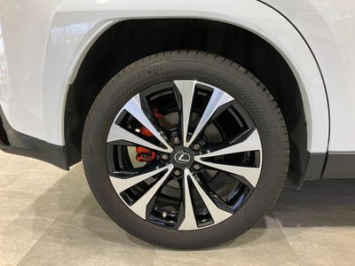 صورة 38 لـ 2023 Lexus UX
