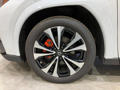 صورة 92 لـ 2023 Lexus UX