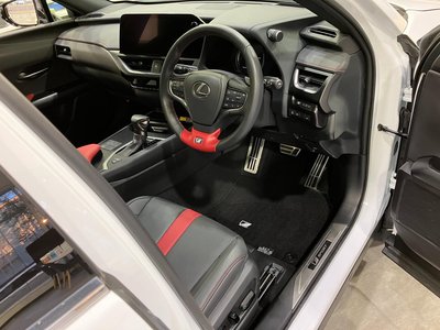 صورة 60 لـ 2023 Lexus UX