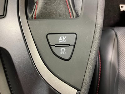 صورة 112 لـ 2023 Lexus UX