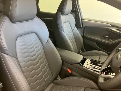 صورة 42 لـ 2026 AUDI A6 AVANT E-TRON
