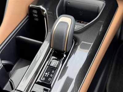 2023 Toyota CROWN SPORT photo 20