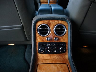 صورة 29 لـ 2005 Bentley CONTINENTAL