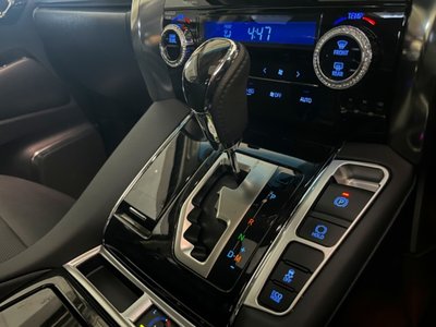 2023 Toyota ALPHARD — миниатюра 31