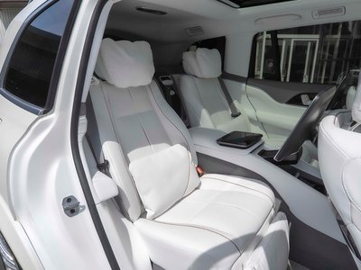 2023 Mercedes-BENZ GLS MAYBACH thumbnail 31