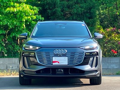 صورة 8 لـ 2025 AUDI Q6 E-TRON