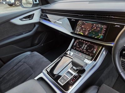 2019 AUDI Q8 — фото 11
