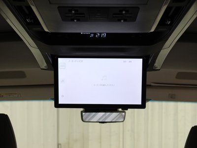 2025 Lexus LM — миниатюра 11