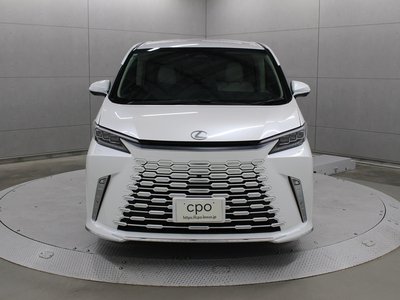 2025 Lexus LM — миниатюра 5