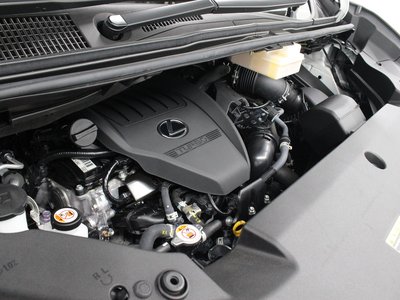 2025 Lexus LM — миниатюра 18