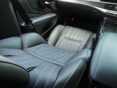 صورة مصغرة 66 لـ 2022 Lexus LS