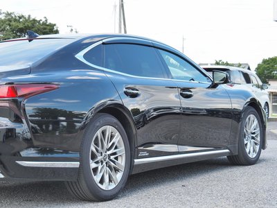 صورة مصغرة 10 لـ 2022 Lexus LS
