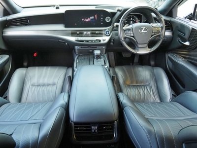 صورة مصغرة 17 لـ 2022 Lexus LS