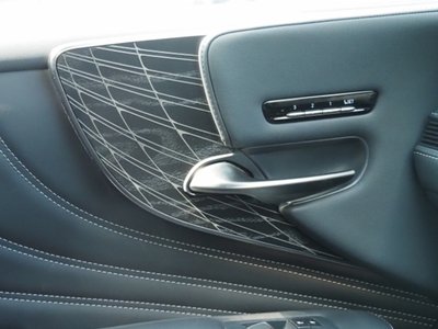 صورة مصغرة 63 لـ 2022 Lexus LS