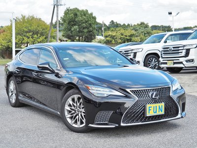 صورة مصغرة 3 لـ 2022 Lexus LS