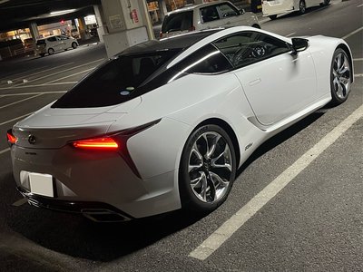 صورة 19 لـ 2017 Lexus LC