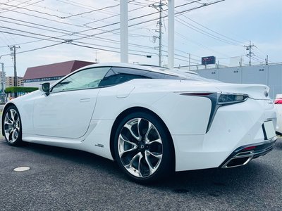 صورة 15 لـ 2017 Lexus LC