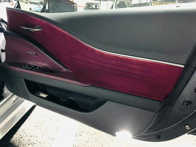 صورة 44 لـ 2017 Lexus LC