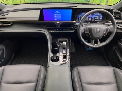 2024 Toyota CROWN SPORT — миниатюра 2