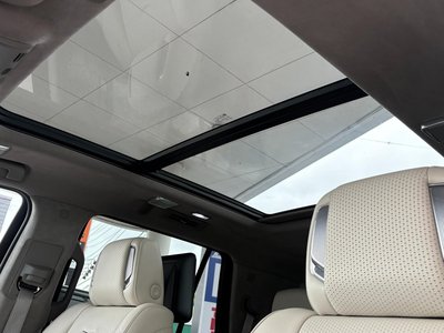 2022 Cadillac ESCALADE — фото 36