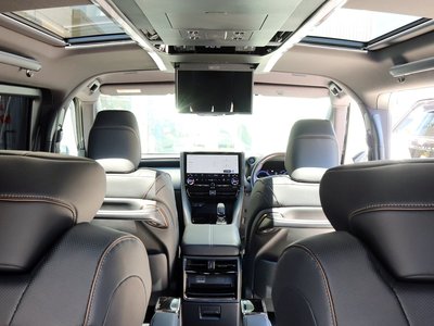 صورة 29 لـ 2023 Toyota ALPHARD