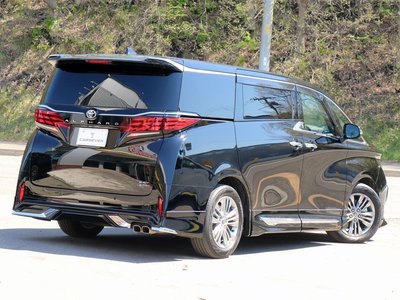 صورة 75 لـ 2023 Toyota ALPHARD