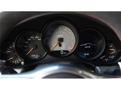 2014 Porsche 911 thumbnail 19