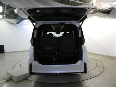 صورة 9 لـ 2024 Toyota VELLFIRE