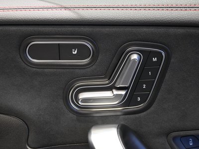2025 Mercedes-BENZ CLA thumbnail 17