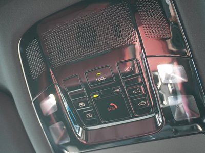 2024 Lexus RX thumbnail 32