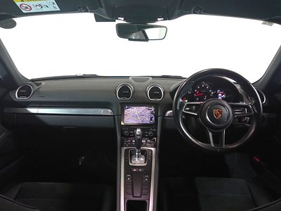 2018 Porsche 718 photo 15