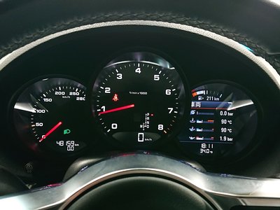 2018 Porsche 718 thumbnail 17