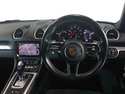2018 Porsche 718 photo 16
