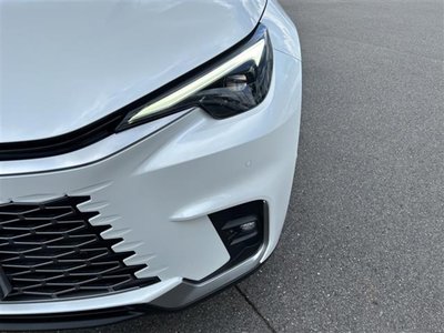 2025 Lexus LBX — миниатюра 30