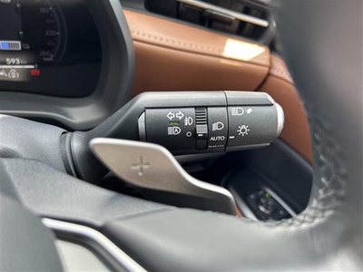 2025 Lexus LBX — миниатюра 9
